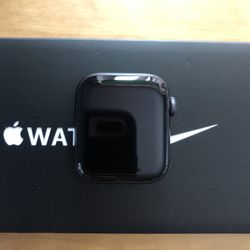 Apple Watch Series 6 - 40MM GPS Space Gray Aluminum Nike+
