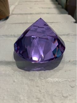 Prism paper weight