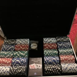 Poker set with aluminum carrying case