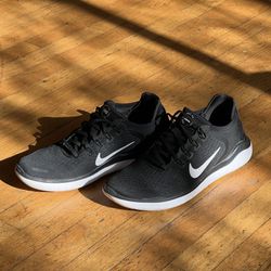 Size 10 Men's Nike Free Run 2018 Black White Running Shoes