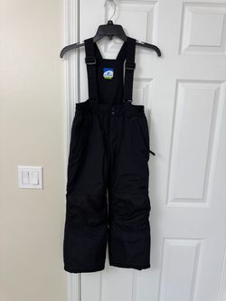 Kids size 8 slalom winter ski/snowboard bib excellent condition in Weston