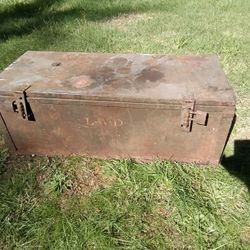 Vintage Sturdy Metal Cargo Trunk, Great Decorative Item. $20.00.