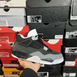 Jordan Fear 4s size 11.5 VNDS