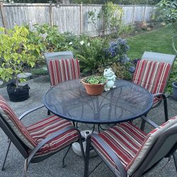 Outdoor Table, 4 Chairs, 4 Cushions 