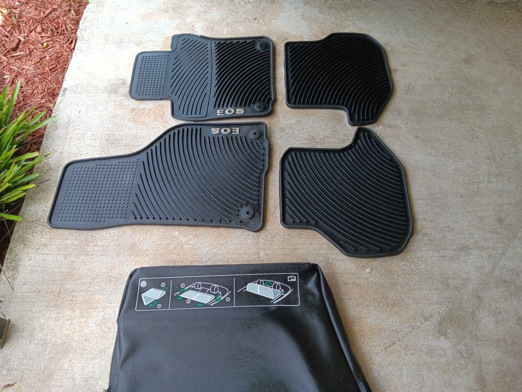 OEM VW EOS Floor Matts(4)+ Convertible Wind Screen W/ Carrycase
