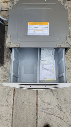 Pedestal drawer.