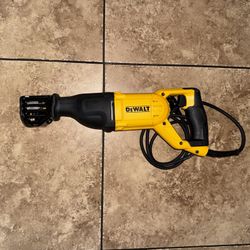 DEWALT 12 Amp Corded Variable Speed Reciprocating Saw