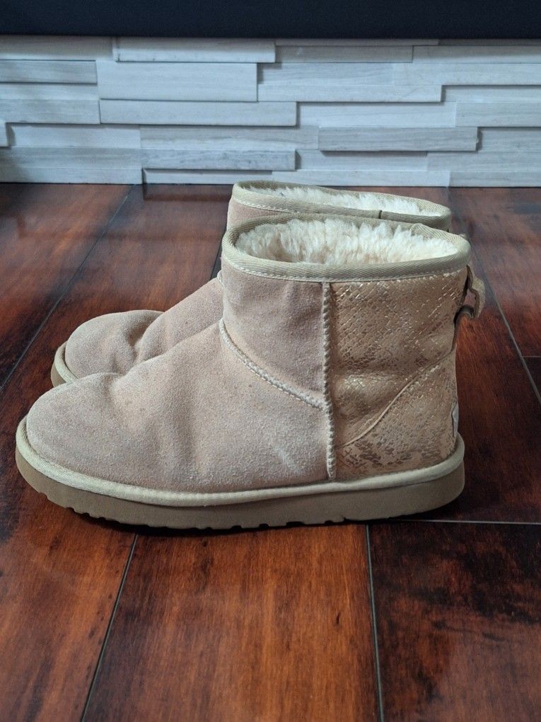 UGG Classic Mini Metallic Snake Women's Ankel Boots Suede Gold  US 8 