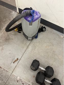 Backpack vacuum