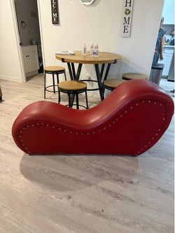Love seat