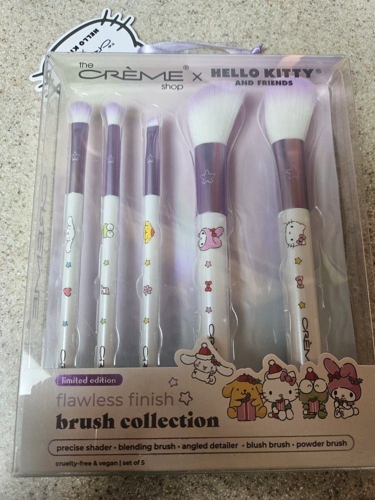 Hello Kitty New Makeup Brushes