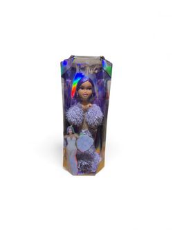 Bratz Kylie Jenner Fashion Doll 24” Tall New