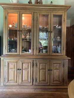 Wooden hutch 65’ Across Top Hutch Comes Off 