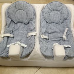 Table for Two Twin Feeding System - Seersucker Blue (Excellent Condition)