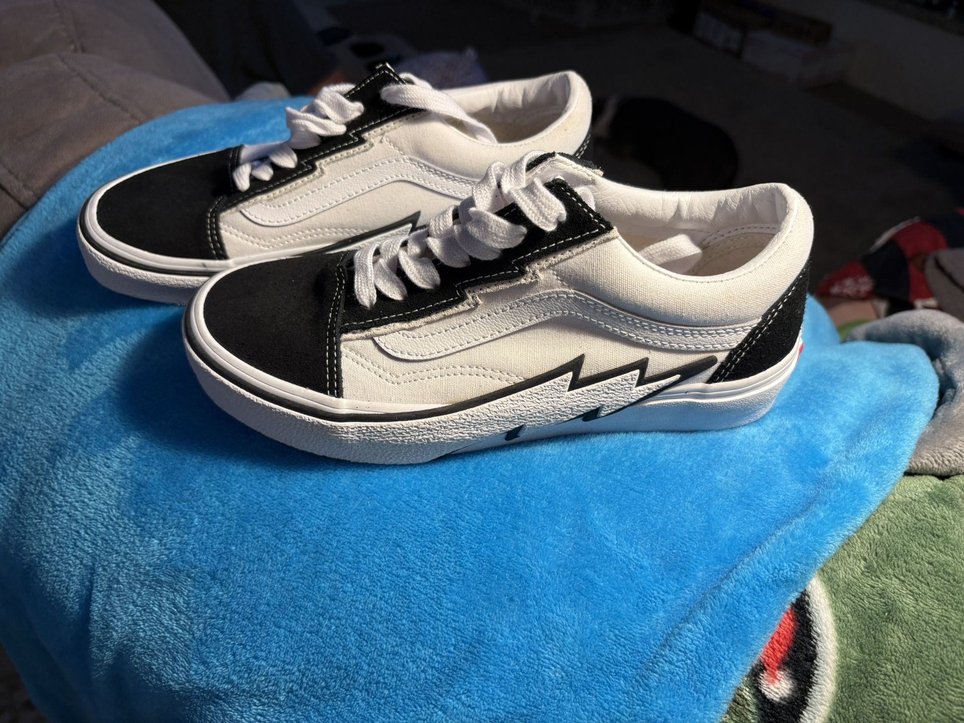 Vans Bolt