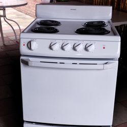 24" Medium Size Electric Stove 