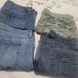 Woman's  JEANS  - LOT 4PRS