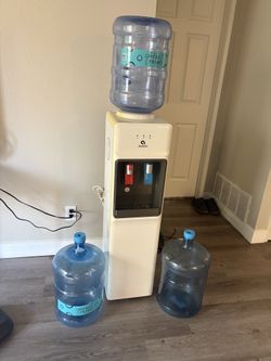 Avalon Water Dispenser with 3 Reusable Jugs and caps
