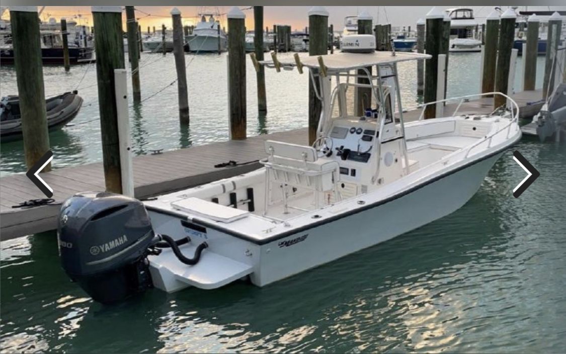 1998 Mako Marine 232 Center Console