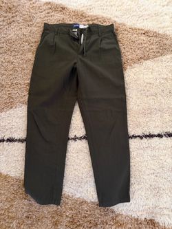 Old Navy Olive Green Chino Pants