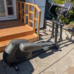 Life Fitness X9i Elliptical Works Great!
