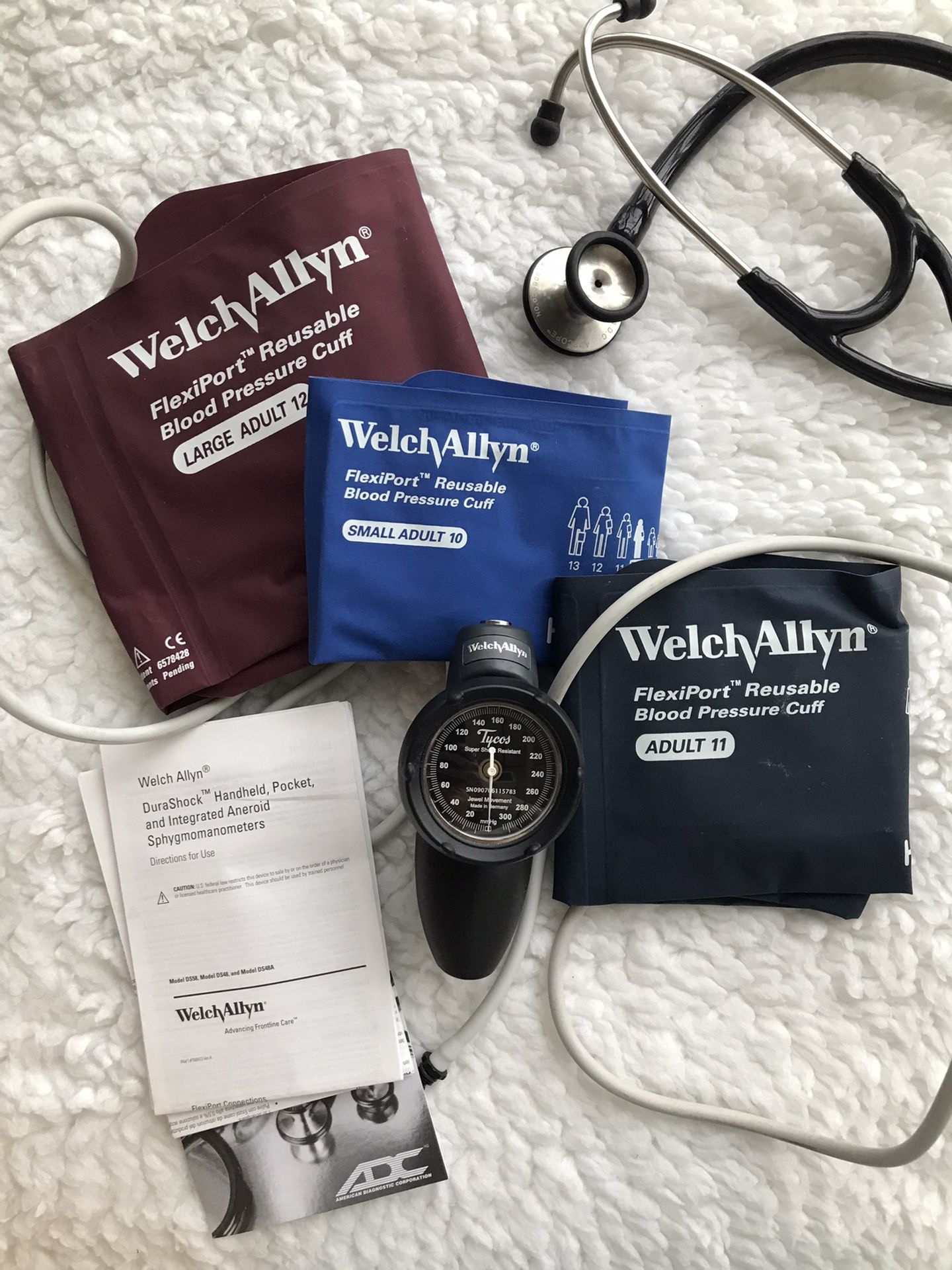 Welch Allyn DS58 Aneroid Family Practice Kit Sphygmomanometer + Adscope Stethoscope
