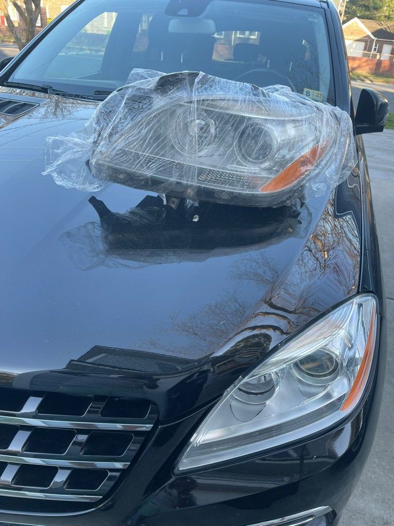 Used 2012/13/14 Mercedes Benz Ml 350 Head Lights( Driver Side)