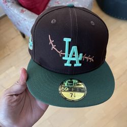 New Era Fitted Hat La