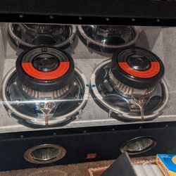 Dual speakers ported box with hifonics amplifier 