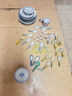 Large Lot of Vintage Chinese Porcelain Spoons, Bowls & Plates – 50+Pieces
