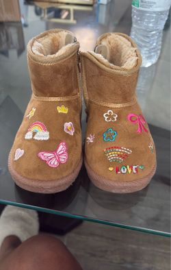 Toddler girl, size 8 boots