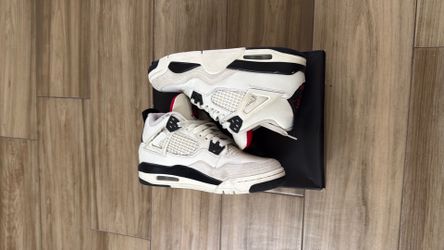 Jordan 4’s “flight club”