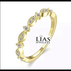 New 18k Yellow Gold Wedding Ring 