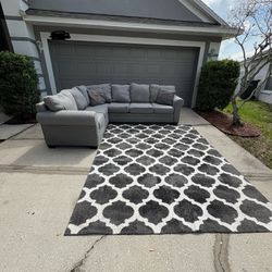 FREE DELIVERY! Light Grey Sectional 