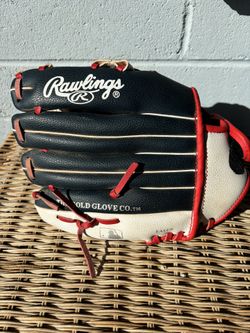Rawlings Players Series 11 In. Youth T-Ball and Baseball Glove, Right Hand Throw