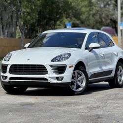 2017 Porsche Macan