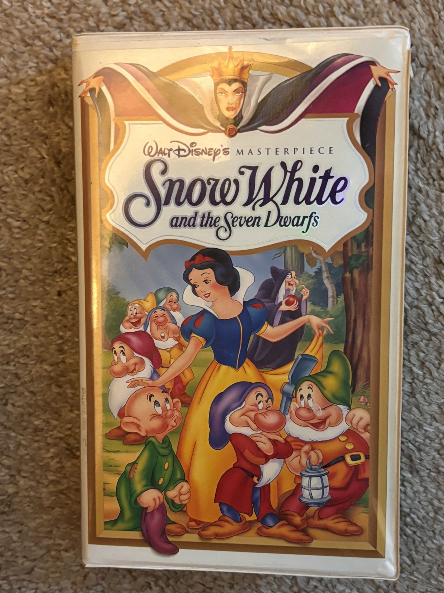 Lot of 3 Disney VHS Classics – Snow White, Aladdin & Rescuers Down Under