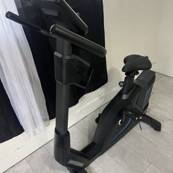 Horizon Fitness 5.0U Upright Fitness Bike