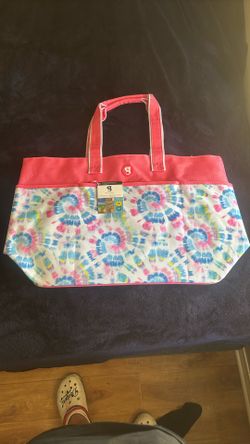 Gecko Brand’s Oversized Beach Tote 