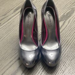 2 Shoedazzle Shoes Women's 5 1/2 High Heels Size 8.5 Silver & Gold