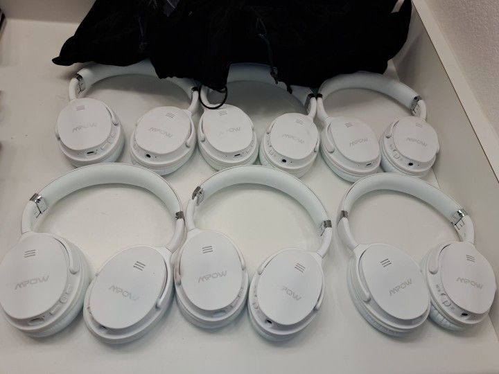 1X Mpow Bluetooth Headphones Over Ear