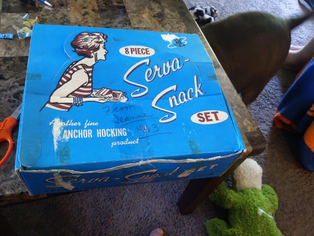 Vintage Anchor Hocking Glass Serva-Snack 8 PC Set In Original Box