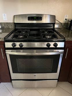 GEGas Stove- Works Excellent