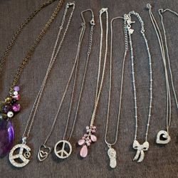 Jewelry  necklaces 