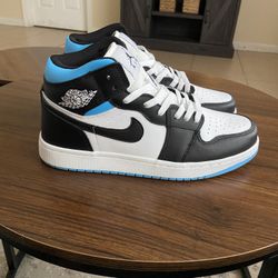 Nike air Jordan Men’s Size 9 (Brand new)