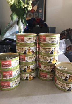 (Brand New) Newman’s Own premium cat food (favor chicken & salmon)