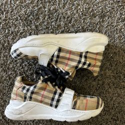 Burberry Shoes 