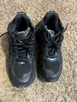 Balenciaga’s Runner Black