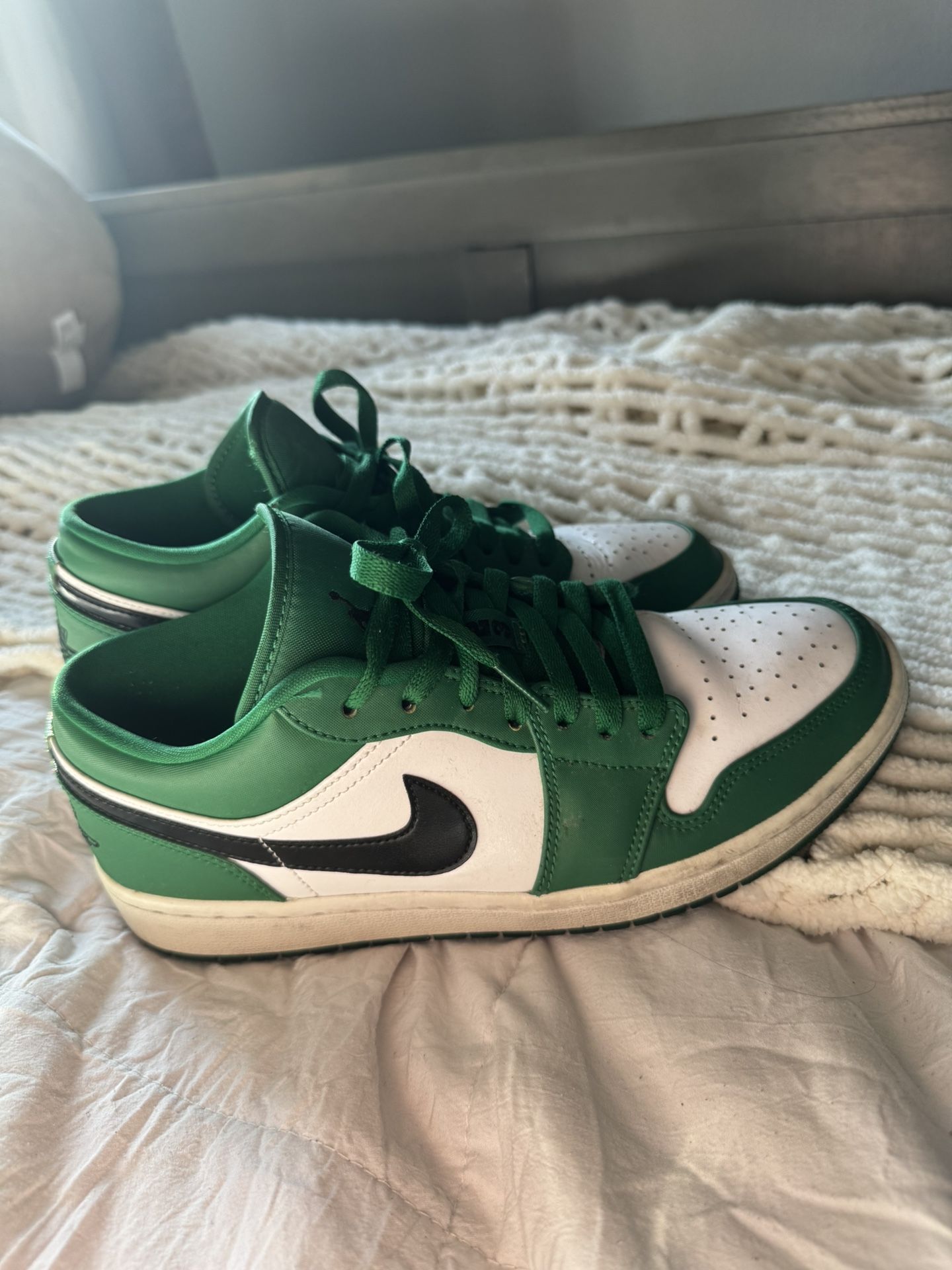 Jordan 1 Low Pine Green (Used)