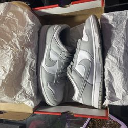 Nike Grey Dunks 